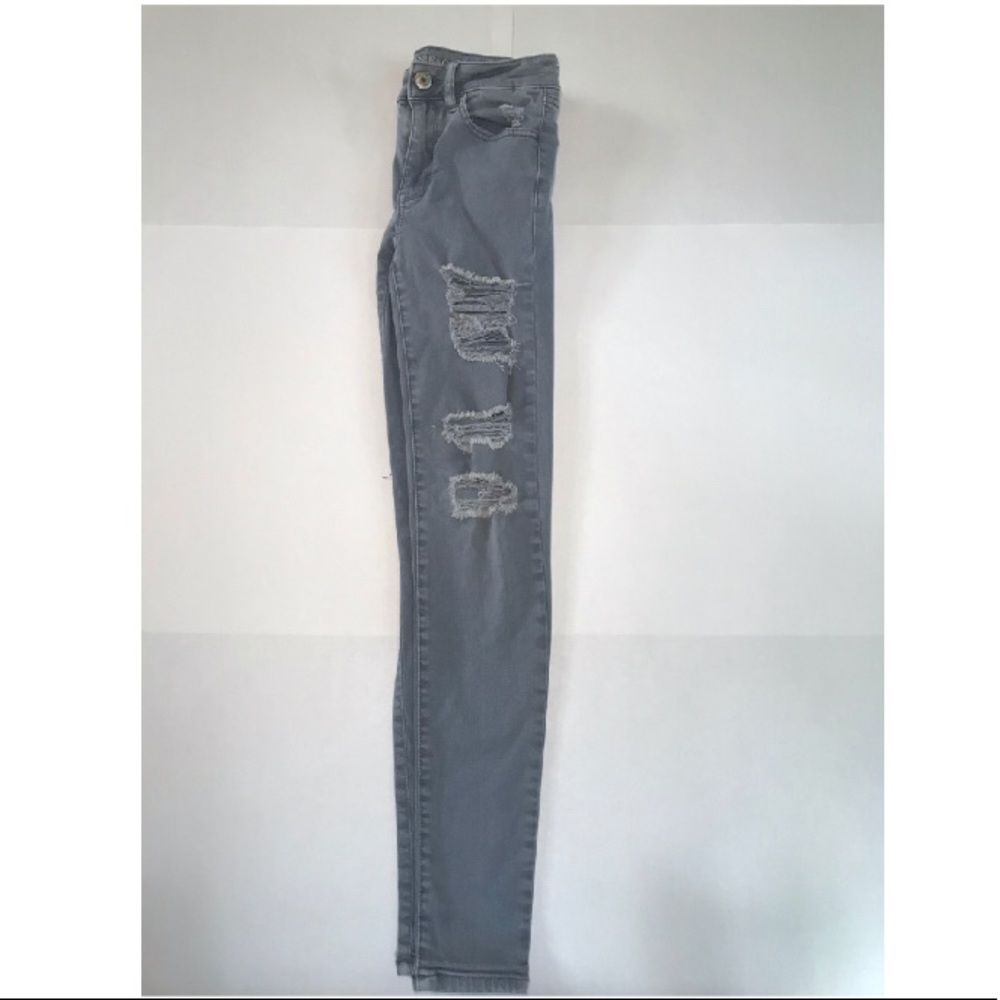 AMERICAN EAGLE SUPER STRETCH GREY RIPPED JEANS⚡️